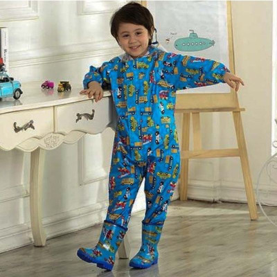 Áo mưa bộ cho trẻ từ 3  -  5 tuổi   , họa tiết hoạt hình dễ thương , vải dù cao cấp  ,siêu bền , chống thấm nước ,  có túi đựng xinh xắn ,giao màu ngẫu nhiên