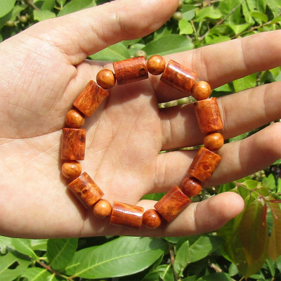 Vòng Tay Gỗ Trúc Huyết Long Nu TOKDODO ( Gỗ Nu Huyết Long Thấu Quang Thấp Hoặc Không Thấu Quang)