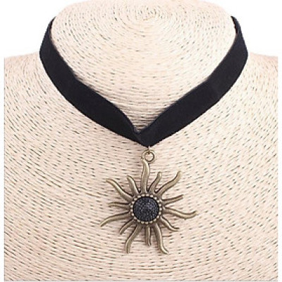 Vòng cổ choker tatoo hình ông mặt trời mầu đen phối vàng V6