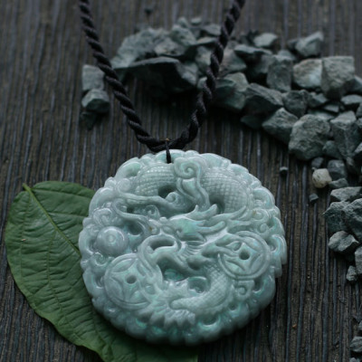 Mặt Dây Chuyền Cẩm Thạch Chạm Rồng Ngọc Quý Gemstones MD40 (5cm)