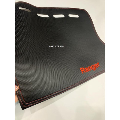 Thảm Taplo da vân carbon cao cấp Ford Ranger 2022, 2023 mới nhất