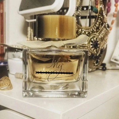 Tinh dầu nước hoa dạng xịt 10ml My Bur..be..rry (mùi nữ)