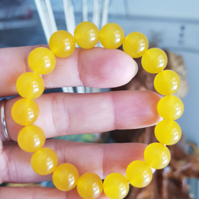 Chiếc Vòng tay đá mã não vàng anh tươi quá đẹp  Size hạt 10mm Nữ mệnh kim thổ thủy đeo  Vòng vàng anh này người lớn trẻ em nhỏ đeo được hết ạ rất là xinh xắn luôn