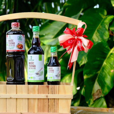 Nước tương mật hoa dừa Sokfarm - Chai 1L Dòng chuyên nấu ăn, không từ đậu nành, giảm 50% lượng muối