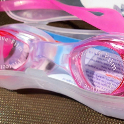 Kinh Bơi Kèm Bịt Tai Có Hộp Đựng Sang Trọng