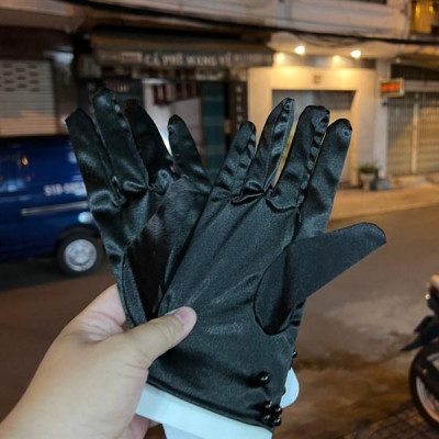 Găng tay nữ đen ngắn phi bóng đính hạt trai đen Giangpkc