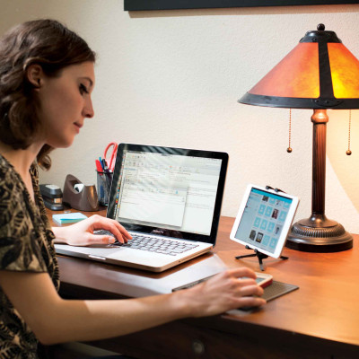 Tripod để bàn cho máy ảnh/máy tính bảng hiệu Joby- JB01327-BWW - Hàng chính hãng