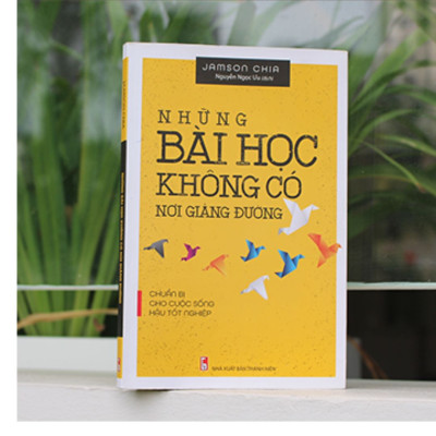 Combo sách: Không Phải Thiếu May Mắn Chỉ Là Chưa Cố Gắng (TB) + Khéo Ăn Nói Sẽ Có Được Thiên Hạ (TB) + Những Bài Học Không Có Nơi Giảng Đường (TB)