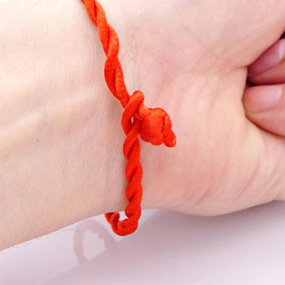 Combo 2 Vòng Đeo Tay Chân Chỉ Đỏ Phong Cách Cho Nam Nữ (Free Size)