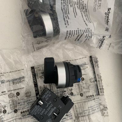 XA2EJ53 - Công tắc 3 vị trí 2 NO, phi 22mm, Schneider