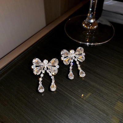 Earrings nữ đeo tai hình nơ bản to cao cấp