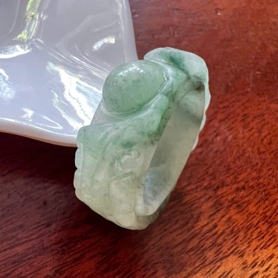 Nhẫn Rồng Nam Ni 20mm Cao 10mm Dầy 5mm Đá Cẩm Thạch Tự Nhiên Trắng Xanh Đậm Nhạt đều đẹp ạ