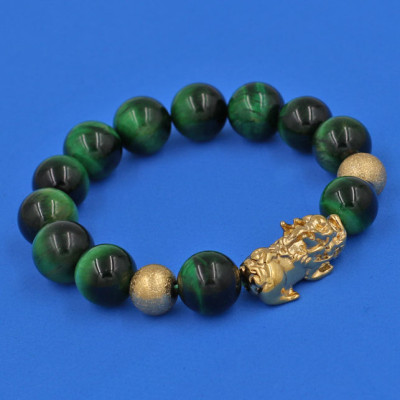 Vòng tay đá Mắt Hổ Xanh Lá 12 ly cẩn Tỳ Hưu Phong Thủy inox vàng VMHXLTHHBV12 - hợp mệnh Hỏa, mệnh Mộc