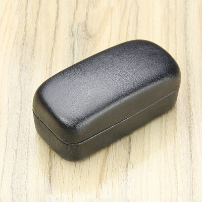 Hộp đựng mắt kính chống vỡ chuyên dụng kiểu dáng bánh mì - Màu đen