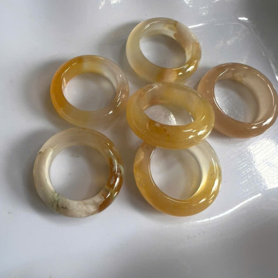 Nhẫn Nữ mới Đá Mã Não Bông Vàng Trắng Đậm Nhạt Bóng Đẹp Ni 17mm Cao 7mm Dầy 4mm Chị em Nữ mệnh Kim mệnh Thủy mệnh Thổ đeo lên tay xinh xắn may mắn ạ