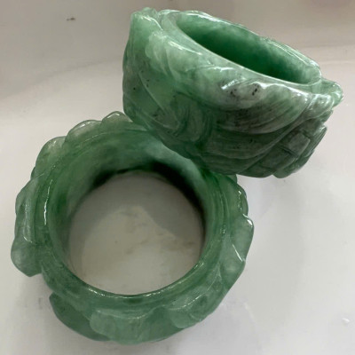 Nhẫn Rồng Nam Ni 20mm Cao 12mm Dầy 4mm Đá Cẩm Thạch Xanh Đều màu tự nhiên nhu đẹp sang tay ạ
