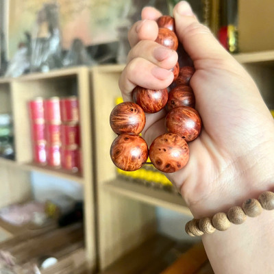 Vòng tay gỗ nu huyết Long - size 20li hàng VIP - Thấu quang cao - Mùi thơm vĩnh viễn