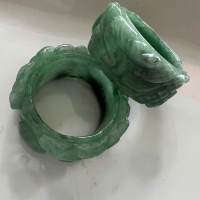 Nhẫn Rồng Nam Ni 20mm Cao 12mm Dầy 4mm Đá Cẩm Thạch Xanh Đều màu tự nhiên nhu đẹp sang tay ạ
