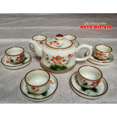 Bộ ấm chén Bát Tràng họa tiết hoa sen