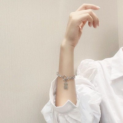 Vòng tay lắc tay gấu đẹp thời trang xu hướng unisex cá tính