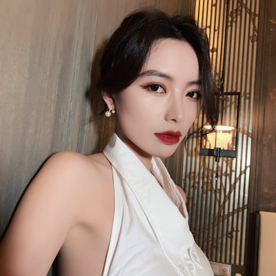 Khuyên tai ngọc trai hình chữ x đơn giản khí chất Hàn Quốc