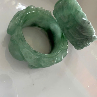 Nhẫn Rồng Nam Ni 20mm Cao 12mm Dầy 4mm Đá Cẩm Thạch Xanh Đều màu tự nhiên nhu đẹp sang tay ạ