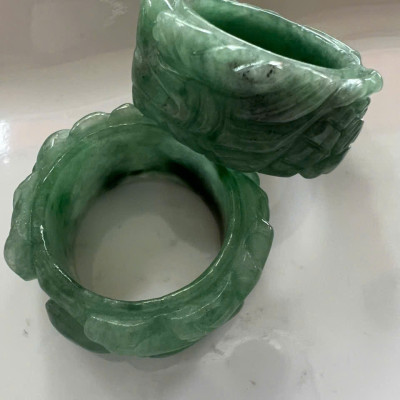Nhẫn Rồng Nam Ni 20mm Cao 12mm Dầy 4mm Đá Cẩm Thạch Xanh Đều màu tự nhiên nhu đẹp sang tay ạ