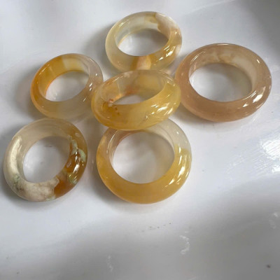 Nhẫn Nữ mới Đá Mã Não Bông Vàng Trắng Đậm Nhạt Bóng Đẹp Ni 17mm Cao 7mm Dầy 4mm Chị em Nữ mệnh Kim mệnh Thủy mệnh Thổ đeo lên tay xinh xắn may mắn ạ