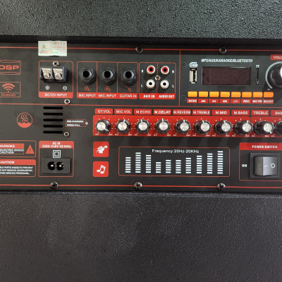 Loa Kéo Di Động Karaoke Bass 40 U.B.L LK-40-100 (800W) 4 Tấc - Màu Ngẫu Nhiên - Hàng Chính Hãng