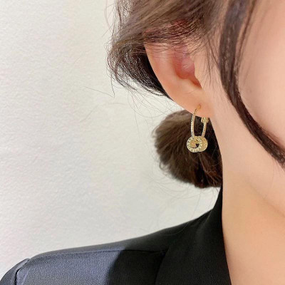 Earrings nữ đeo tai dáng tròn kim loại ulzzang