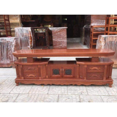 Kệ tivi vát cạnh gỗ xoan đào dài 2m màu cánh gián vân gỗ tự nhiên gỗ đã được xử lý tẩm sấy chống mối mọt sơn PU