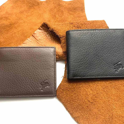 Ví Da Nam Mềm Mại GENTLE, Size Lớn, Da Bò 100%, Thiết Kế Nhiều Ngăn, Đựng Giấy Tờ Xe, Đựng Tiền và Thẻ Tiện Dụng, Dáng Ngang - Gập 2 - Hàng Chính Hãng SAIGIO