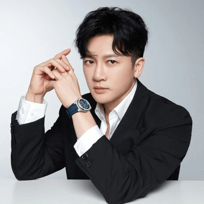 Đồng hồ nam chính hãng IW CARNIVAL IW711G-2 Kính sapphire ,chống xước ,Chống nước 50m ,Bảo hành 24 tháng,Máy cơ (Automatic),dây cao su cao cấp, mặt xanh thiết kế đơn giản dễ đeo