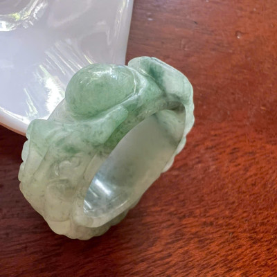 Nhẫn Rồng Nam Ni 20mm Cao 10mm Dầy 5mm Đá Cẩm Thạch Tự Nhiên Trắng Xanh Đậm Nhạt đều đẹp ạ