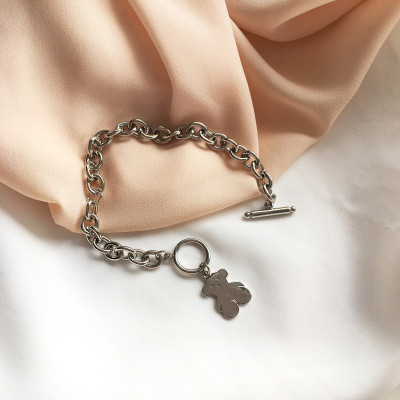 Vòng tay lắc tay gấu đẹp thời trang xu hướng unisex cá tính