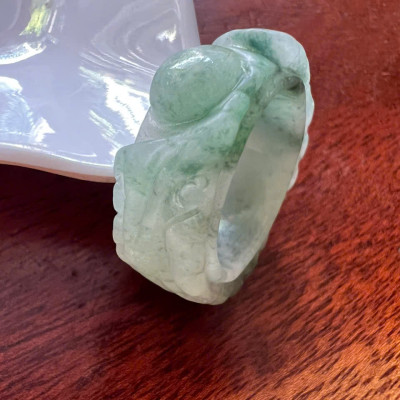 Nhẫn Rồng Nam Ni 20mm Cao 10mm Dầy 5mm Đá Cẩm Thạch Tự Nhiên Trắng Xanh Đậm Nhạt đều đẹp ạ