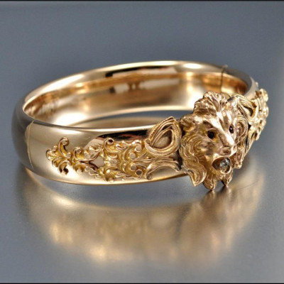 Combo Nhẫn Nam Nữ Kiểu cổ, Khắc đúc hình đầu Sư Tử, đính đá Zircorn, Chất liệu hợp kim titanium, Kèm túi đựng Nhẫn bằng Nhung mềm.