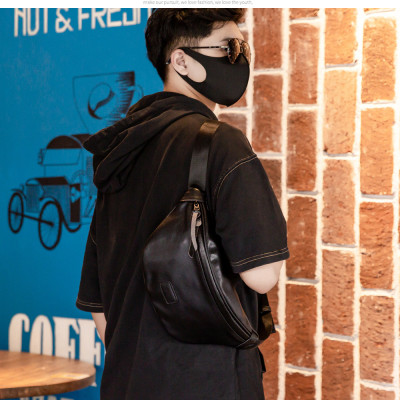 Túi đeo chéo nam phong cách mới  - BEE GEE DCN9156