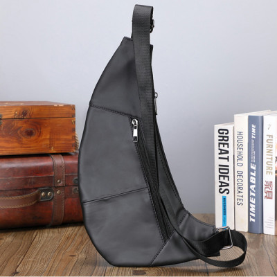 Túi đeo chéo nam DA THẬT cao cấp phong cách mới – BEE GEE DCN9404