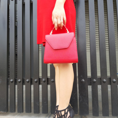 Túi hộp nhỏ đeo chéo phong cách trẻ trung