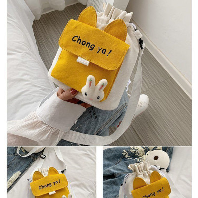 Túi đeo chéo nam nữ phong cách dễ thương  - BEE GEE DCTE1061