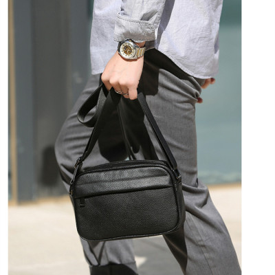 Túi đeo chéo nam DA BÒ THẬT - BEE GEE DCN9427