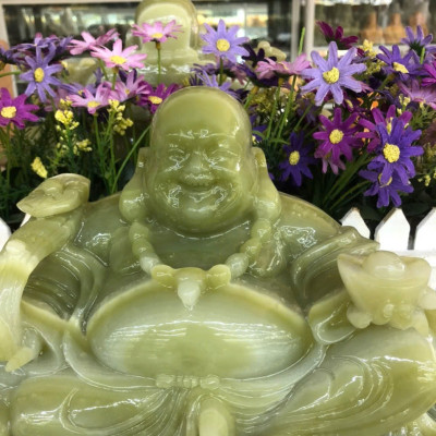 Tượng Phật Di Lặc ngồi tựa bao tiền cầm thỏi vàng phong thủy đá ngọc onyx