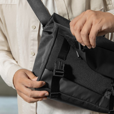 Túi Đeo Chéo Tomtoc (Usa) Slash-T27 Shoulder Bag Meteorite - T27S1D1