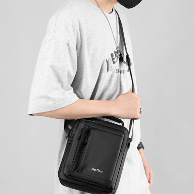 Túi đeo chéo nam DA BÒ THẬT phong cách mới  - BEE GEE DCN9304