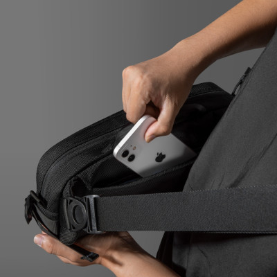 TÚI ĐEO CHÉO TOMTOC (USA) WANDER-T26 STEAM DECK – ROG ALLY DAILY SLING BLACK – T26S1D1 - Hàng Chính Hãng