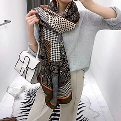 Khăn choàng quàng cổ họa tiết da rắn hiện đại SKC89