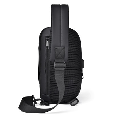 Túi đeo chéo nam cao cấp phong cách mới BEE GEE – DCN9324