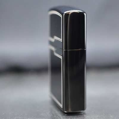 Vỏ Hột Quẹt Bật Lửa Xăng Đá Zorro Z8734 Họa Tiết Kẻ Viền sang trọng - Dùng Xăng Bấc Đá