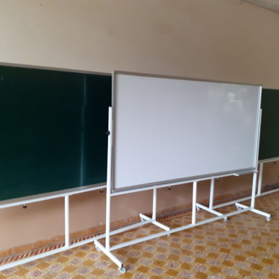 Bảng xoay 2 mặt có chân di động phấn từ và bút lông từ HQ Bavico - trắng+xanh nhiều kích thước